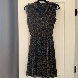 H&M sleeveless leopard print dress.